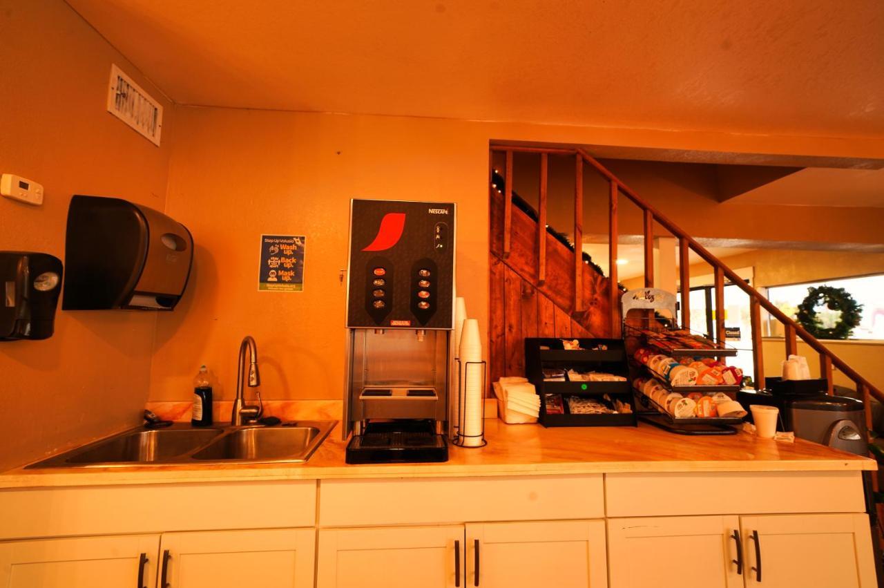 Sandals Inn Daytona Beach Extérieur photo
